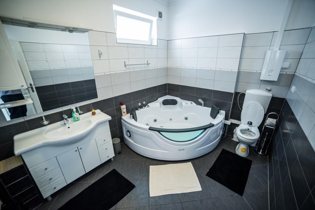 Suites Donna Bihać Exterior foto